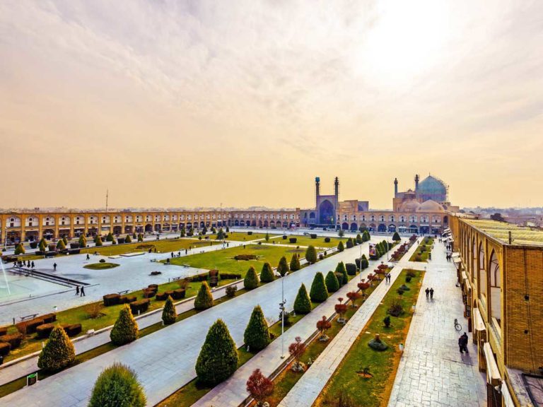 مساحت استان اصفهان چقدر است؟