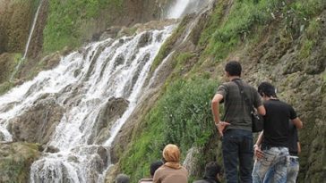 آبشار زیبای ایران و نوروز