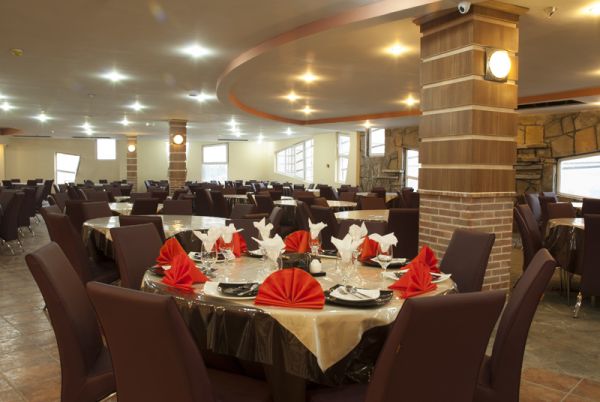 رستوران داریوش گنجنامه یک رستوران خوب در همدان