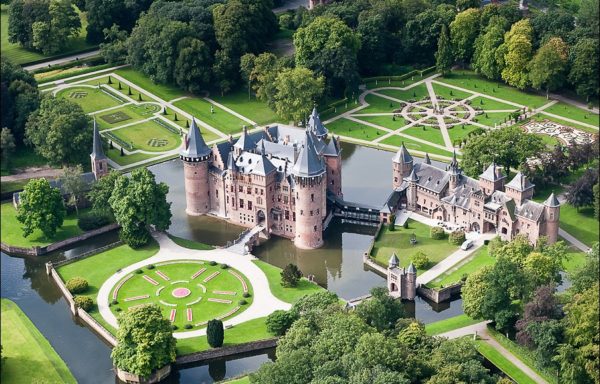 قلعه شگفت انگیز دهار در هلند