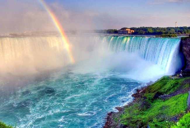 آبشار شگفت انگیز نیاگارا در امریکا
