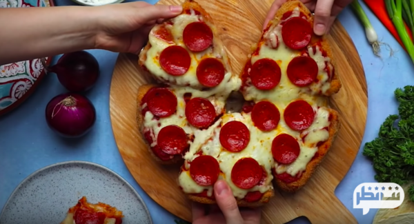 پیتزای سرخ شده از خوشمزه ترین پیتزاهای جهان